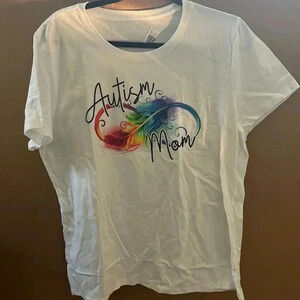(9)  NWT tshirt